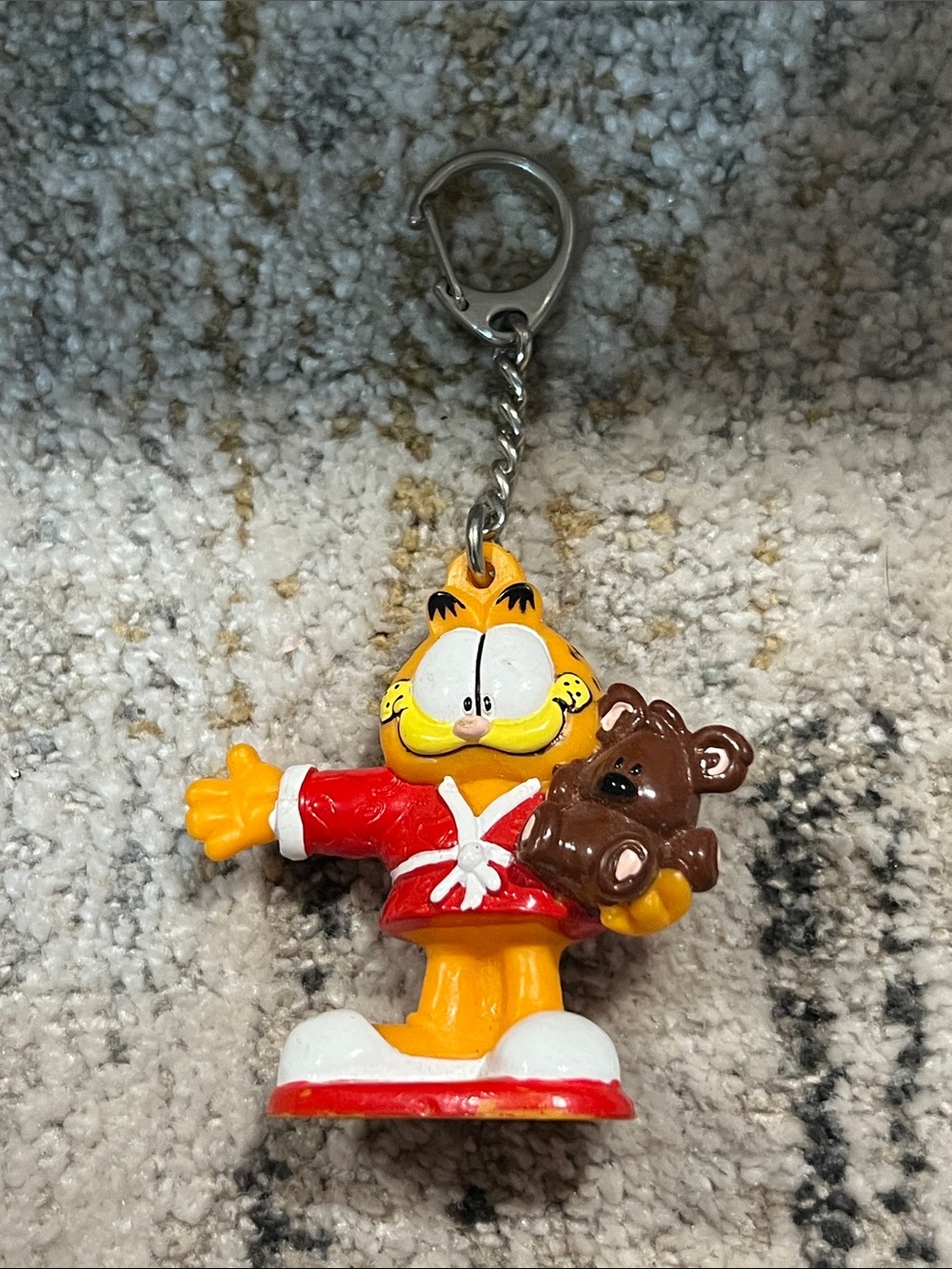 Garfield Red Outfit Keychain Toy with pookie bear paws z31